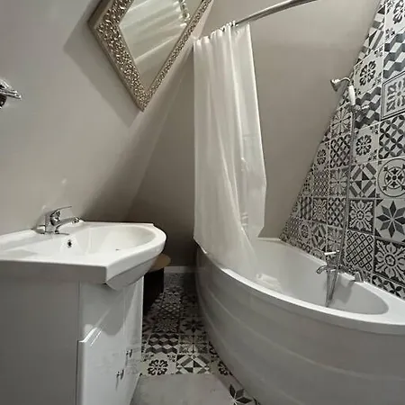 Le Grenier Des Inities Apartment